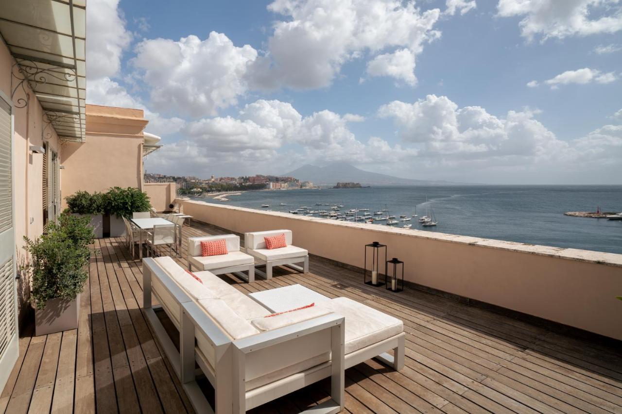 Caracciolo 13 Rooftop & Suites Napoli Eksteriør bilde